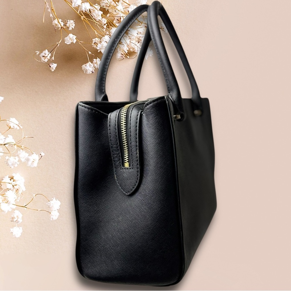 🧡🖤Michael Kors Black Leather Tote Bag🖤🧡 - Picture 4 of 15
